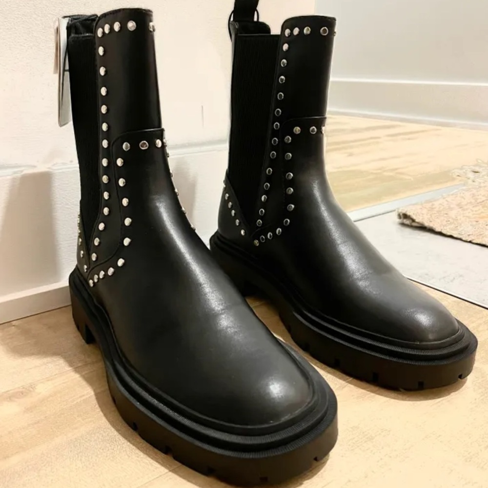 Zara Boots - Picture 1 of 4